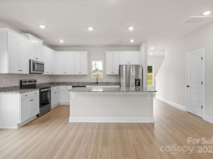 4009 Bolo Drive, Charlotte, NC 28215.  MLS# CAR4311622, YatesRealty ID 44817. 