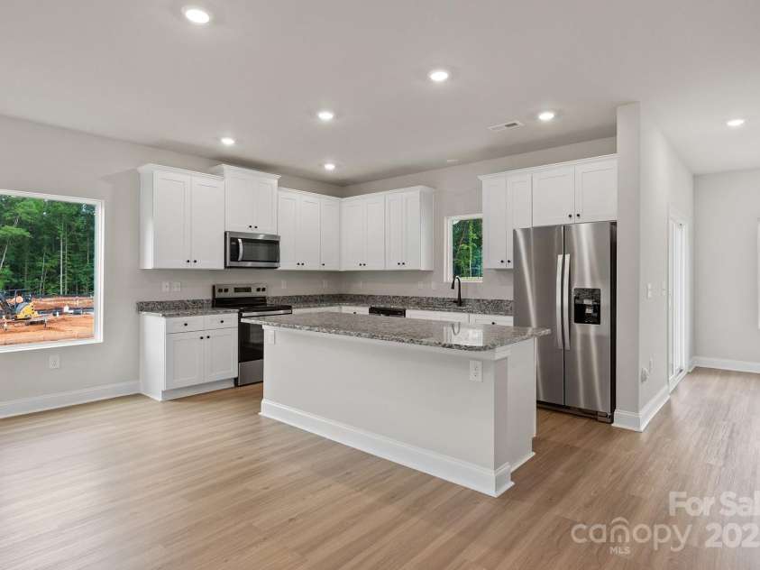 4009 Bolo Drive, Charlotte, NC 28215.  MLS# CAR4311622, YatesRealty ID 44817. 