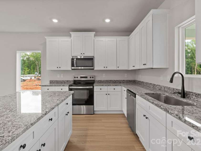 4009 Bolo Drive, Charlotte, NC 28215.  MLS# CAR4311622, YatesRealty ID 44817. 