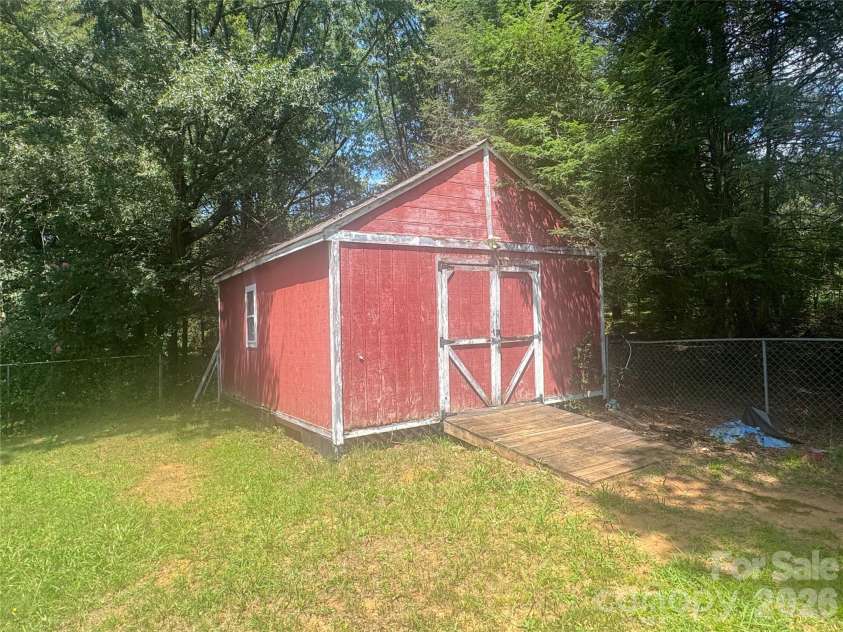 2175 Triplett Road, Mt Ulla, NC 28125.  MLS# CAR4415272, YatesRealty ID 44818. 