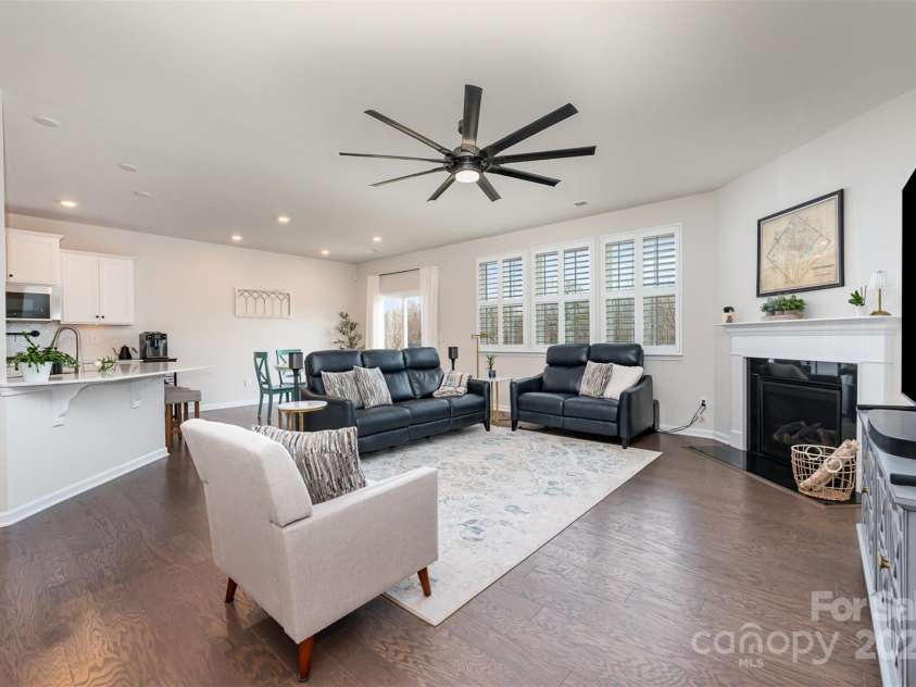 1051 Lookout Shoals Drive, Fort Mill, SC 29715.  MLS# CAR4222088, YatesRealty ID 4482. Family room with gas fireplace