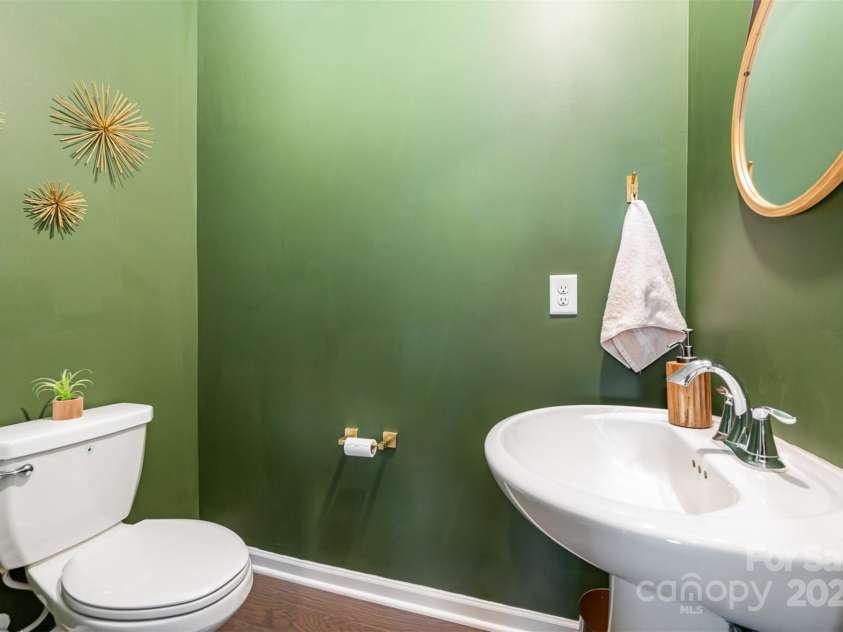1051 Lookout Shoals Drive, Fort Mill, SC 29715.  MLS# CAR4222088, YatesRealty ID 4482. Half bathroom