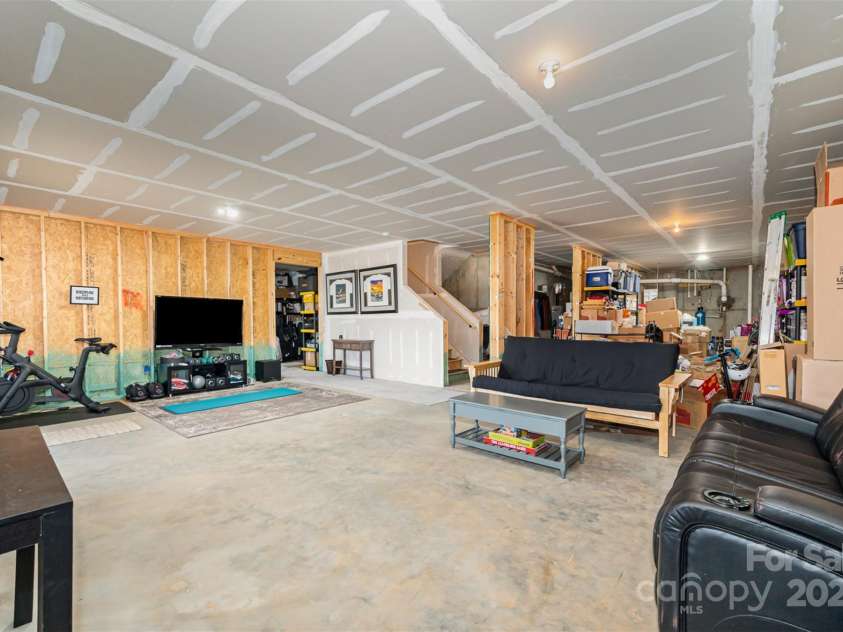 1051 Lookout Shoals Drive, Fort Mill, SC 29715.  MLS# CAR4222088, YatesRealty ID 4482. Huge conditioned basement pre-plumbed for kitchen, bathroom and laundry room