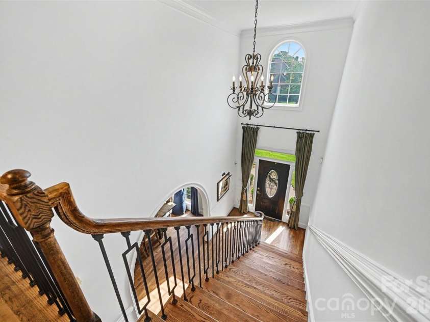 5507 Two Iron Drive, Matthews, NC 28104.  MLS# CAR4415000, YatesRealty ID 44821. 