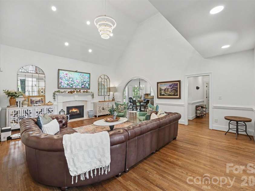 5507 Two Iron Drive, Matthews, NC 28104.  MLS# CAR4415000, YatesRealty ID 44821. 