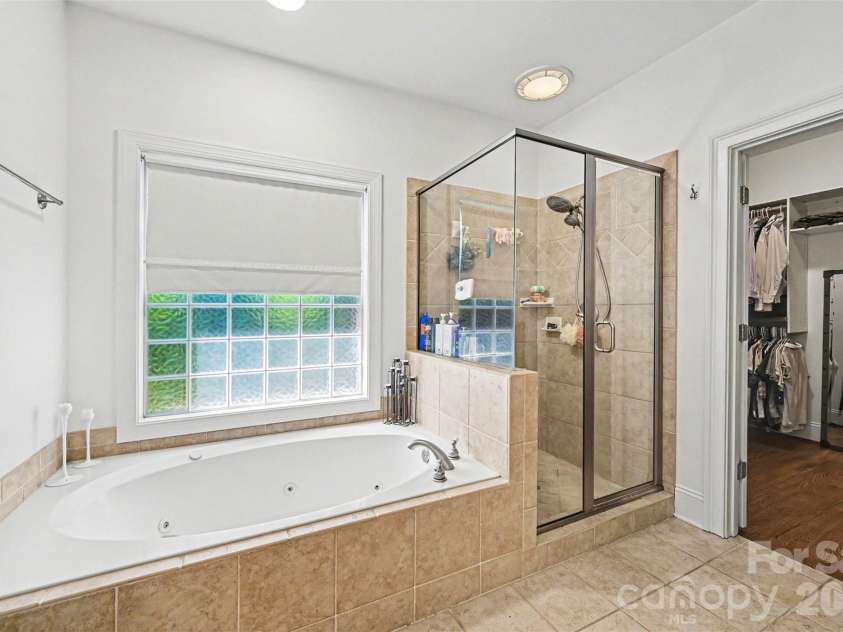 5507 Two Iron Drive, Matthews, NC 28104.  MLS# CAR4415000, YatesRealty ID 44821. 