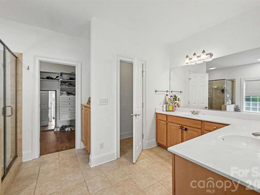 5507 Two Iron Drive, Matthews, NC 28104.  MLS# CAR4415000, YatesRealty ID 44821. 