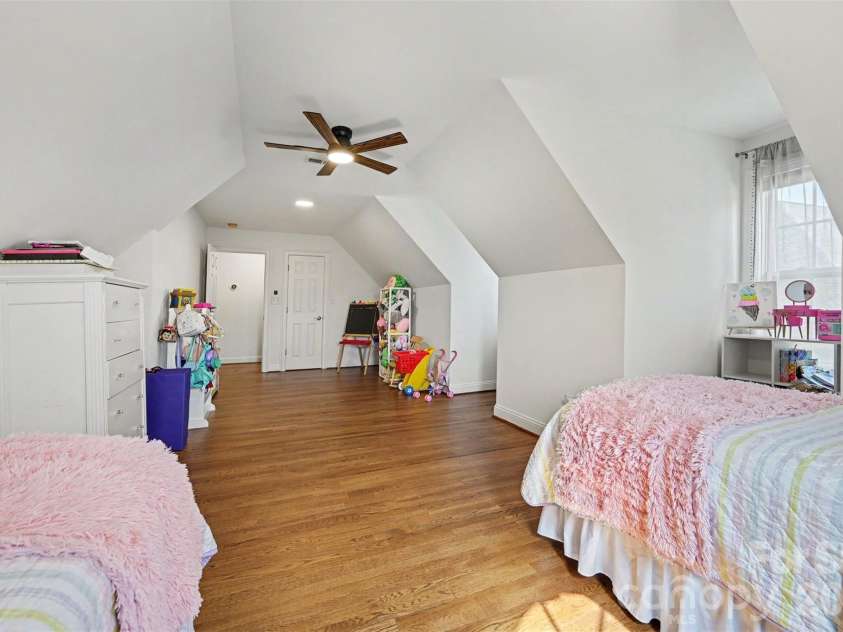 5507 Two Iron Drive, Matthews, NC 28104.  MLS# CAR4415000, YatesRealty ID 44821. 