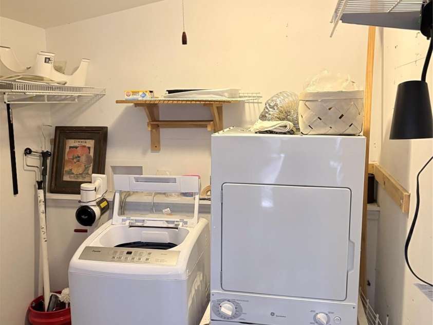 1801 Purser Drive, Charlotte, NC 28215.  MLS# CAR4414235, YatesRealty ID 44823. Laundry room.