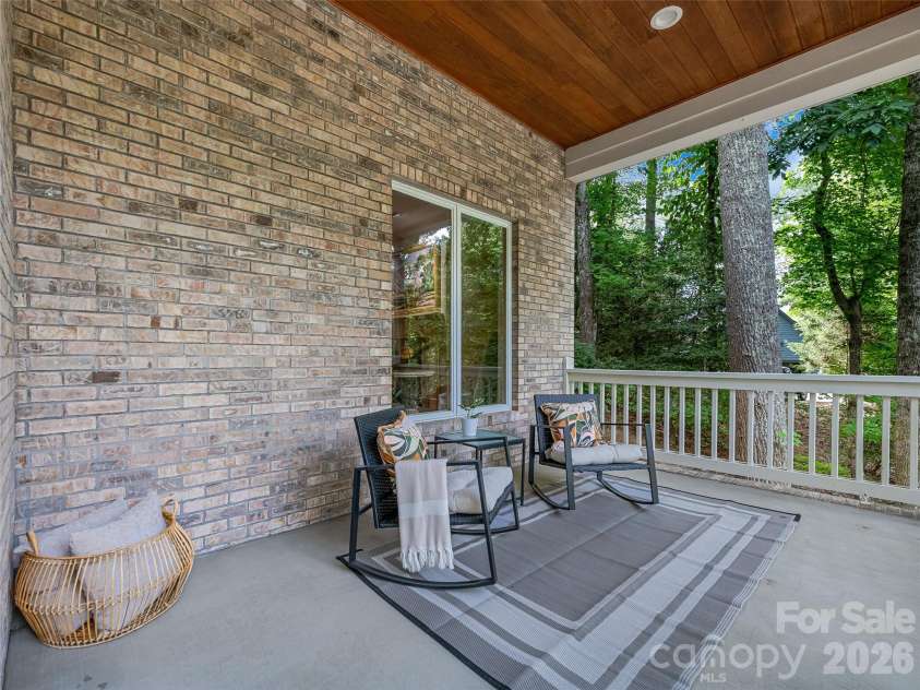 105 Galloway Drive, Asheville, NC 28803.  MLS# CAR4413973, YatesRealty ID 44825. 