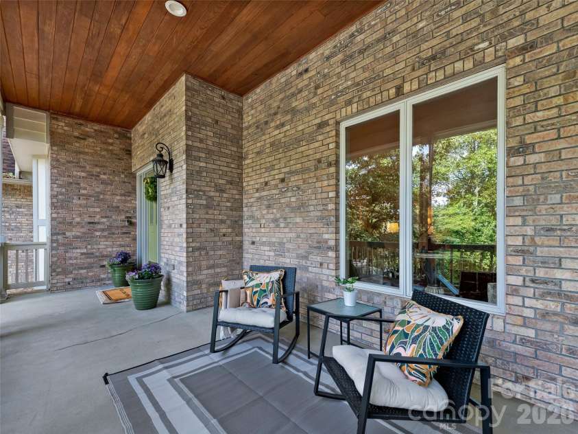 105 Galloway Drive, Asheville, NC 28803.  MLS# CAR4413973, YatesRealty ID 44825. 