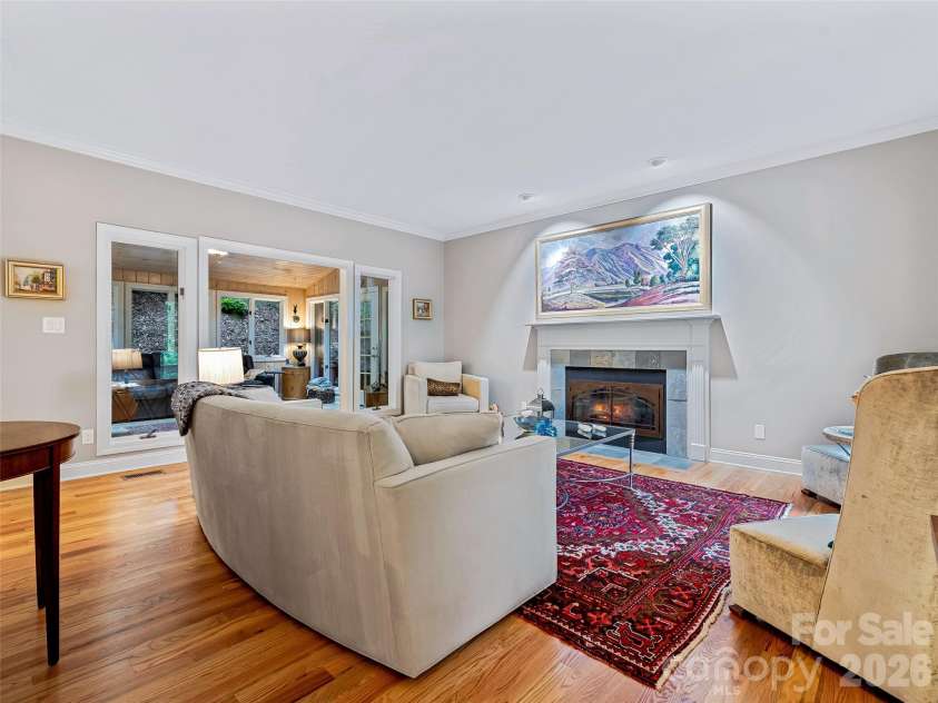 105 Galloway Drive, Asheville, NC 28803.  MLS# CAR4413973, YatesRealty ID 44825. 