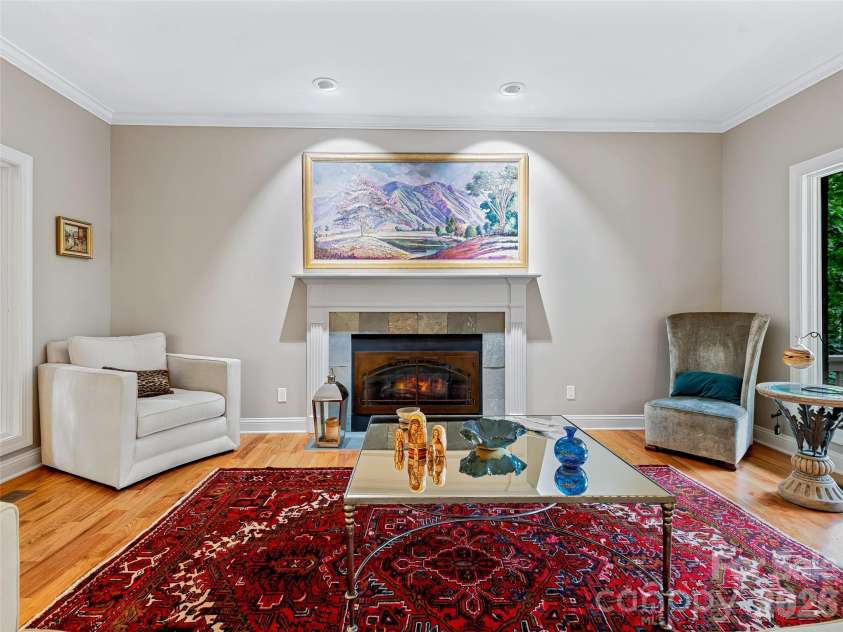105 Galloway Drive, Asheville, NC 28803.  MLS# CAR4413973, YatesRealty ID 44825. 