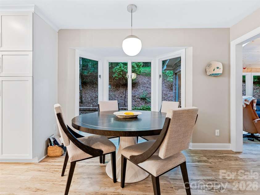 105 Galloway Drive, Asheville, NC 28803.  MLS# CAR4413973, YatesRealty ID 44825. 