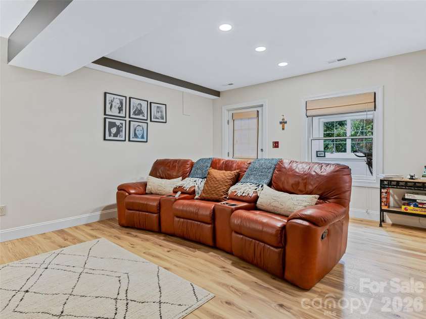 105 Galloway Drive, Asheville, NC 28803.  MLS# CAR4413973, YatesRealty ID 44825. 
