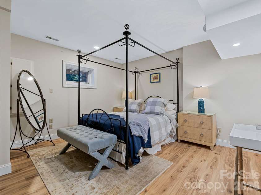 105 Galloway Drive, Asheville, NC 28803.  MLS# CAR4413973, YatesRealty ID 44825. 