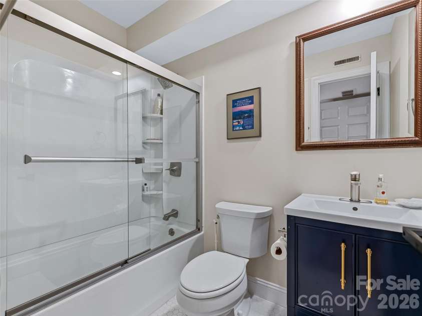 105 Galloway Drive, Asheville, NC 28803.  MLS# CAR4413973, YatesRealty ID 44825. 