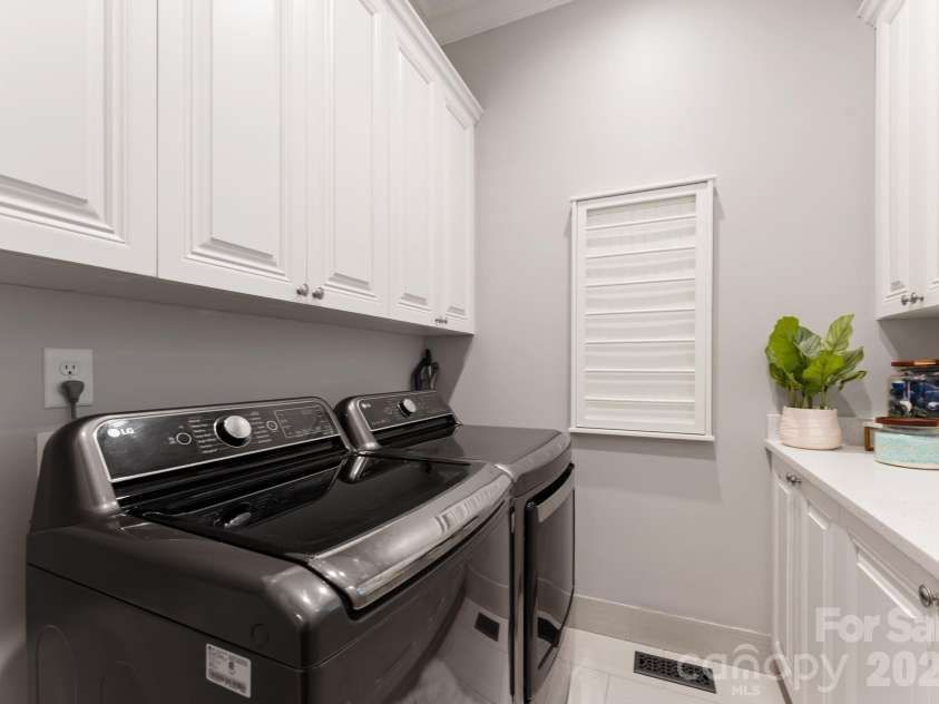4611 Harper Court, Charlotte, NC 28210.  MLS# CAR4413590, YatesRealty ID 44828. Laundry room (main-level).