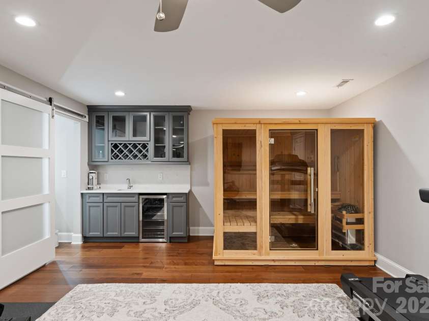 4611 Harper Court, Charlotte, NC 28210.  MLS# CAR4413590, YatesRealty ID 44828. Recreation room (third-level).