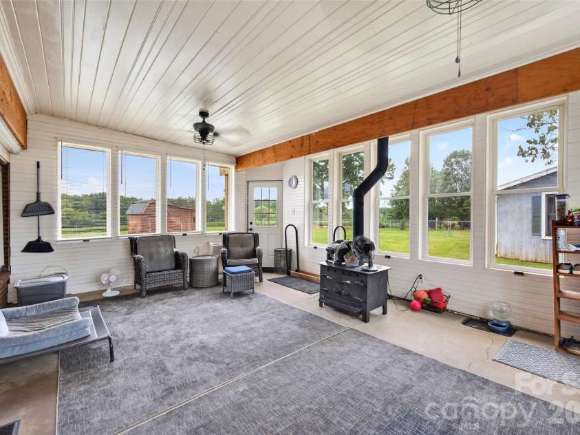 433 Mock Mill Road, Statesville, NC 28677.  MLS# CAR4413979, YatesRealty ID 44829. 