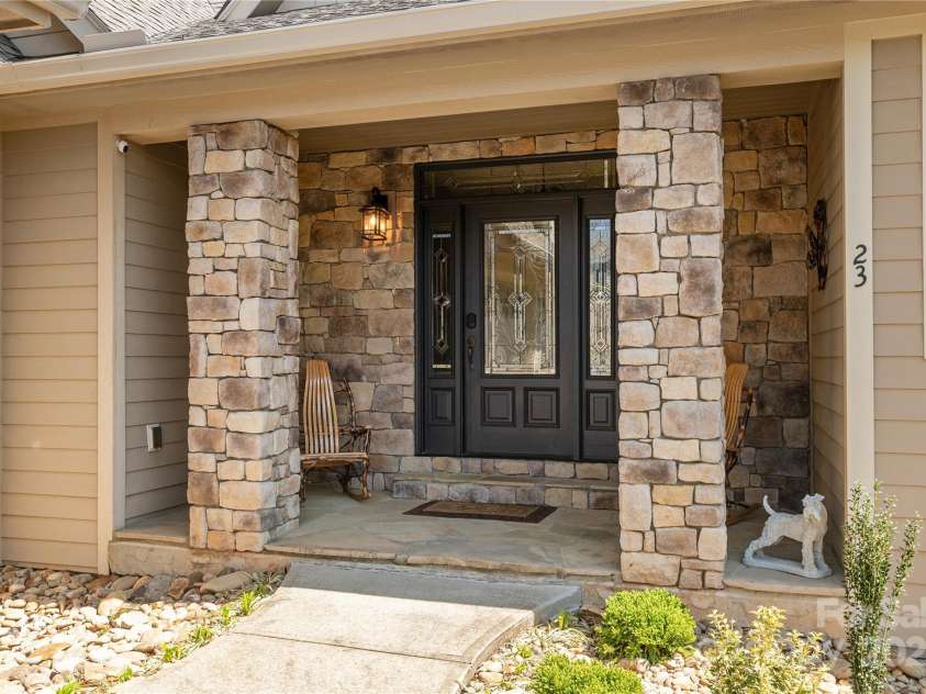 23 Dartmoor Court, Flat Rock, NC 28731.  MLS# CAR4241308, YatesRealty ID 4483. 
