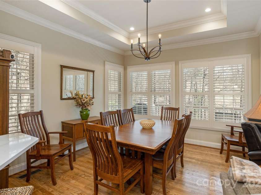 23 Dartmoor Court, Flat Rock, NC 28731.  MLS# CAR4241308, YatesRealty ID 4483. Dining Area