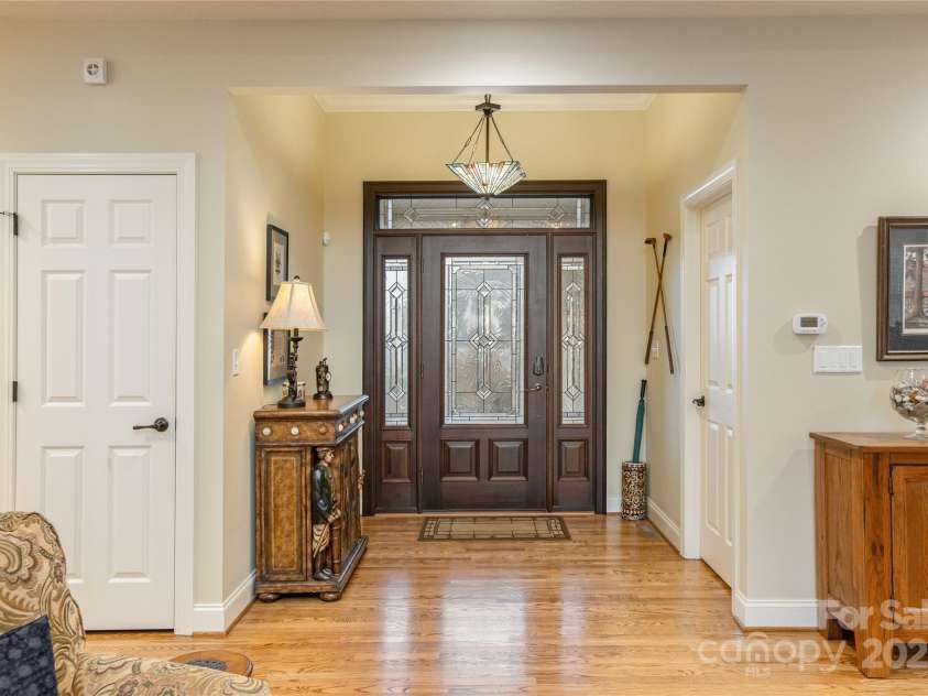 23 Dartmoor Court, Flat Rock, NC 28731.  MLS# CAR4241308, YatesRealty ID 4483. Foyer