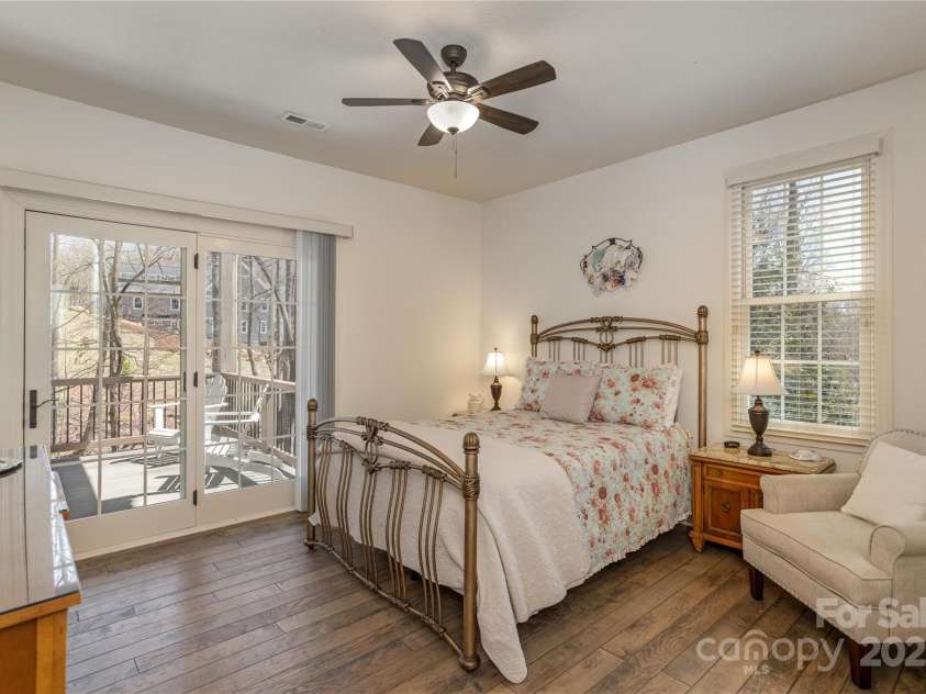 23 Dartmoor Court, Flat Rock, NC 28731.  MLS# CAR4241308, YatesRealty ID 4483. Guest Bedroom 1