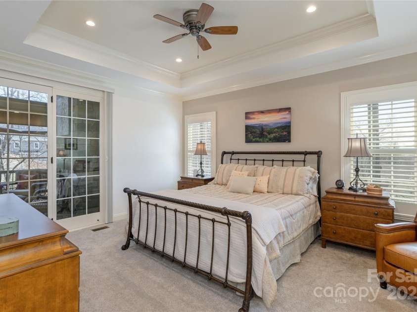 23 Dartmoor Court, Flat Rock, NC 28731.  MLS# CAR4241308, YatesRealty ID 4483. Primary Bedroom