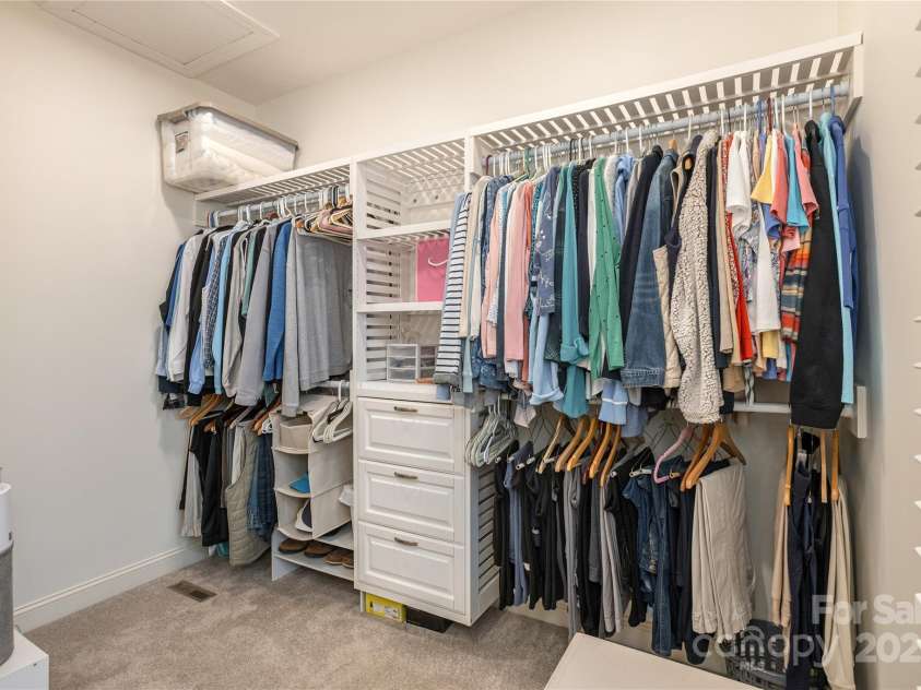 23 Dartmoor Court, Flat Rock, NC 28731.  MLS# CAR4241308, YatesRealty ID 4483. Primary Walk-in Closet