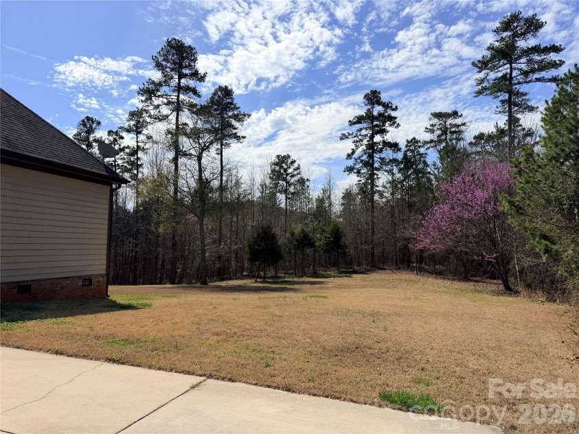 511 Alex D Owens Drive, Kings Mountain, NC 28086.  MLS# CAR4353870, YatesRealty ID 4483. 