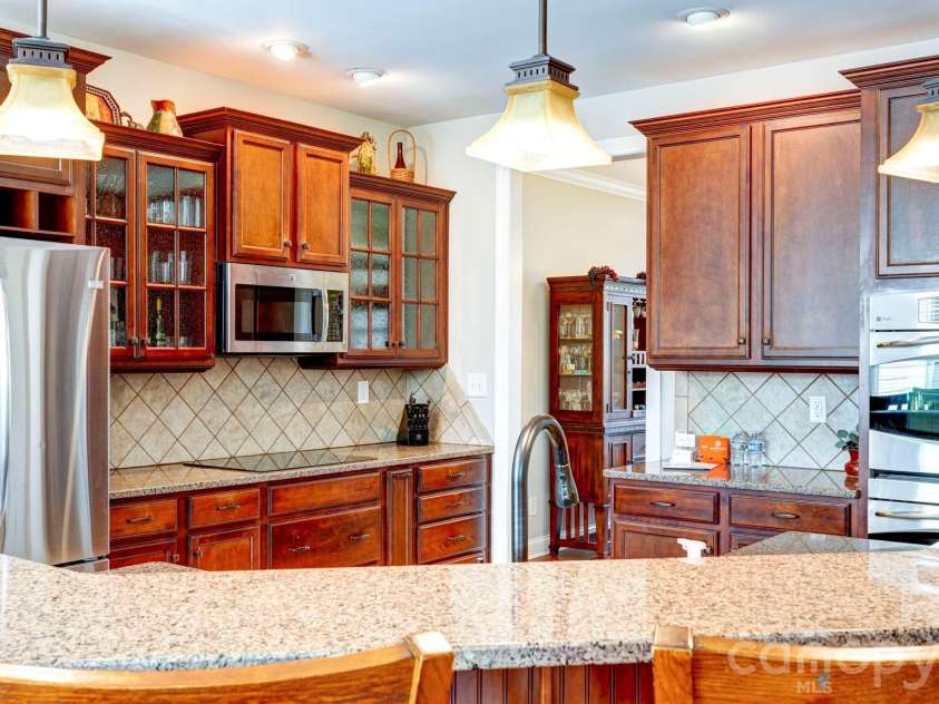 511 Alex D Owens Drive, Kings Mountain, NC 28086.  MLS# CAR4353870, YatesRealty ID 4483. 