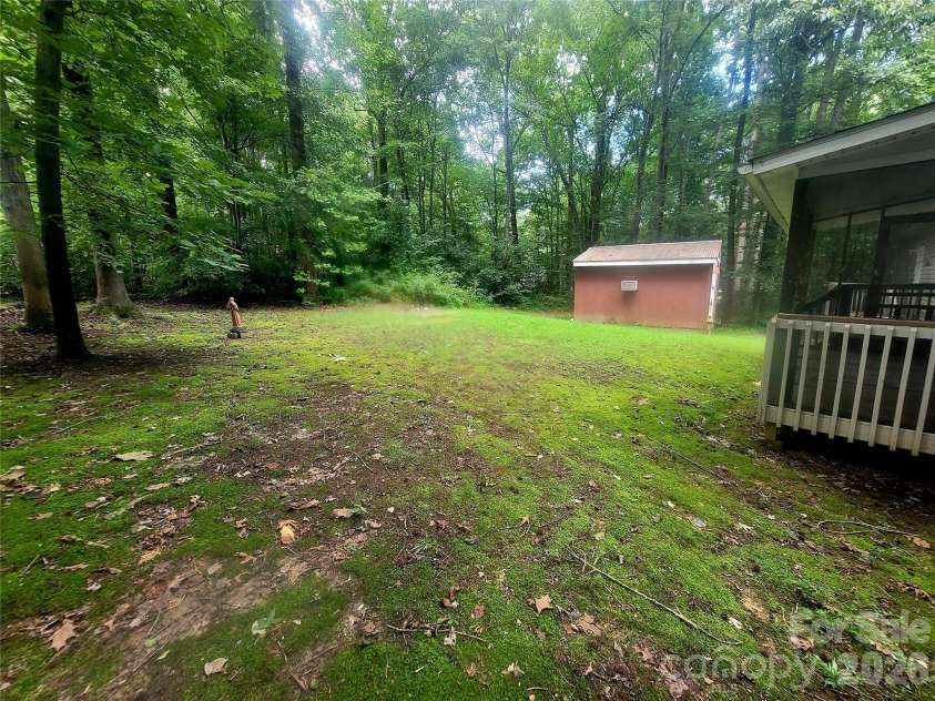 121 Sylvan Drive, Statesville, NC 28677.  MLS# CAR4414812, YatesRealty ID 44831. Back yard