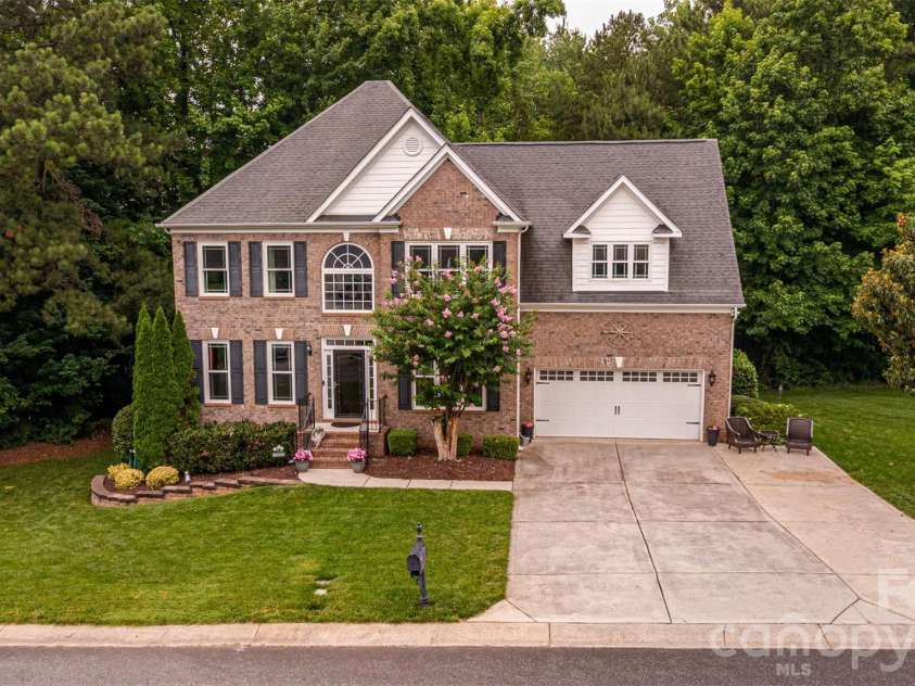 112 Millwood Drive, Fort Mill, SC 29715.  MLS# CAR4412856, YatesRealty ID 44833. 