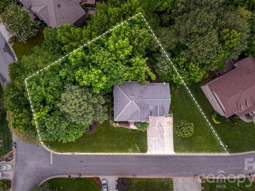 112 Millwood Drive, Fort Mill, SC 29715.  MLS# CAR4412856, YatesRealty ID 44833. 