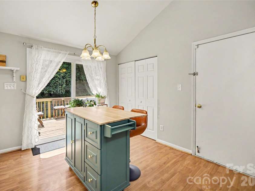 6601 Santa Cruz Trail, Charlotte, NC 28227.  MLS# CAR4410897, YatesRealty ID 44837. 