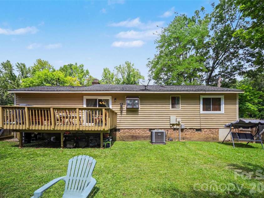 6601 Santa Cruz Trail, Charlotte, NC 28227.  MLS# CAR4410897, YatesRealty ID 44837. 