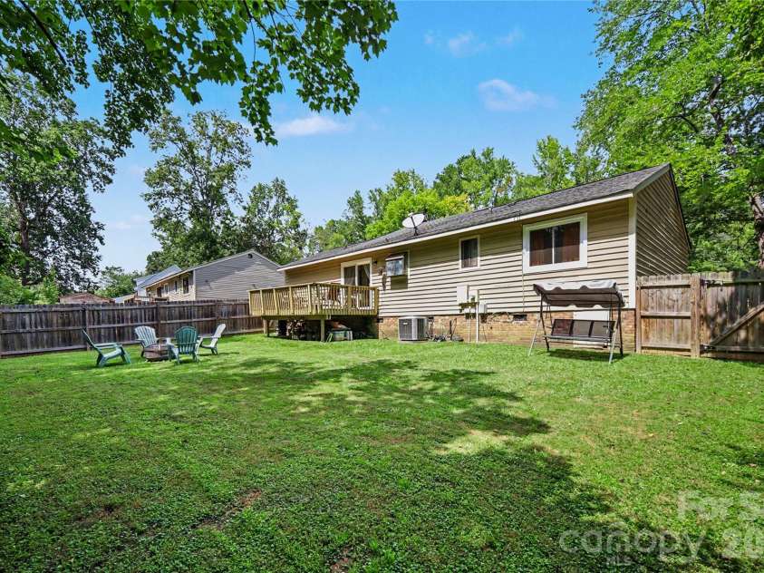 6601 Santa Cruz Trail, Charlotte, NC 28227.  MLS# CAR4410897, YatesRealty ID 44837. 