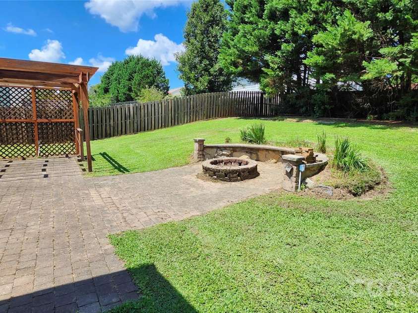 3792 Shasta Circle, Clover, SC 29710.  MLS# CAR4412007, YatesRealty ID 44838. 