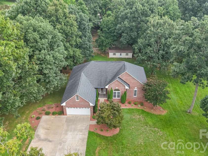 11 Greenway Drive, Granite Falls, NC 28630.  MLS# CAR4410404, YatesRealty ID 44839. 