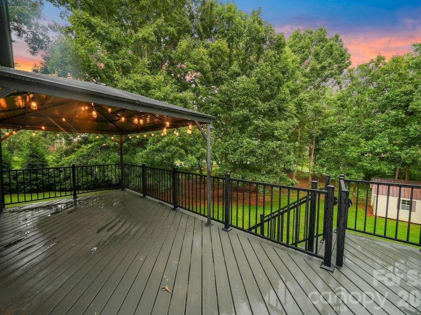 11 Greenway Drive, Granite Falls, NC 28630.  MLS# CAR4410404, YatesRealty ID 44839. 