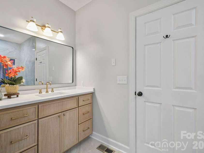 11 Greenway Drive, Granite Falls, NC 28630.  MLS# CAR4410404, YatesRealty ID 44839. Custom Vanity