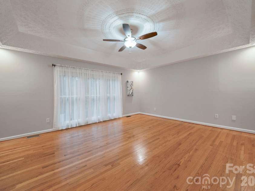 11 Greenway Drive, Granite Falls, NC 28630.  MLS# CAR4410404, YatesRealty ID 44839. Huge Primary Bedrm