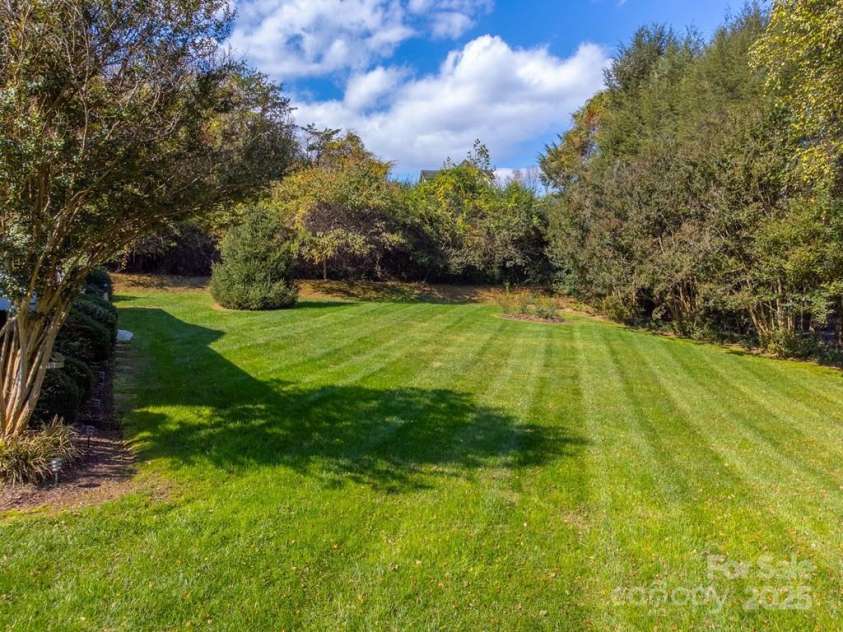 180 Paw Paw Cove, Sylva, NC 28779.  MLS# CAR4321416, YatesRealty ID 4484. 