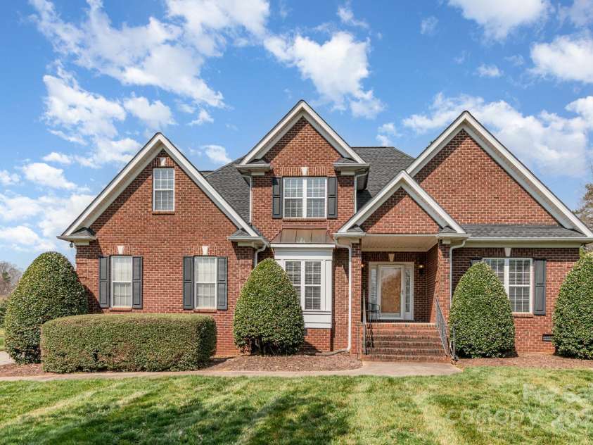 6000 Embassy Court, Wesley Chapel, NC 28110.  MLS# CAR4235321, YatesRealty ID 4484. 