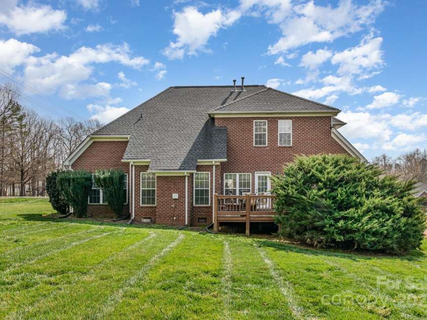 6000 Embassy Court, Wesley Chapel, NC 28110.  MLS# CAR4235321, YatesRealty ID 4484. 