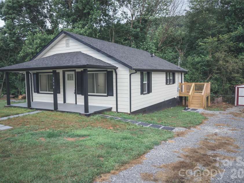 3974 Zero Mull Road, Morganton, NC 28655.  MLS# CAR4401190, YatesRealty ID 44843. 