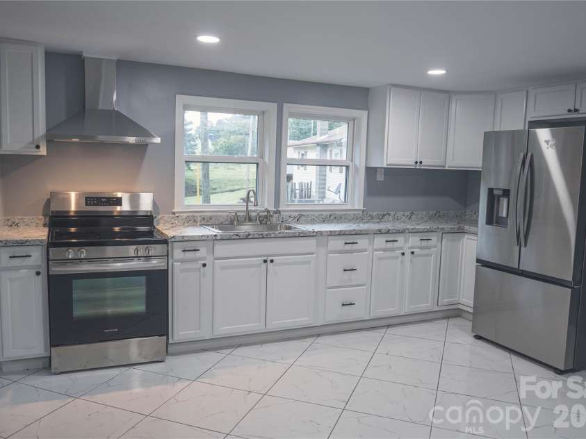 3974 Zero Mull Road, Morganton, NC 28655.  MLS# CAR4401190, YatesRealty ID 44843. 