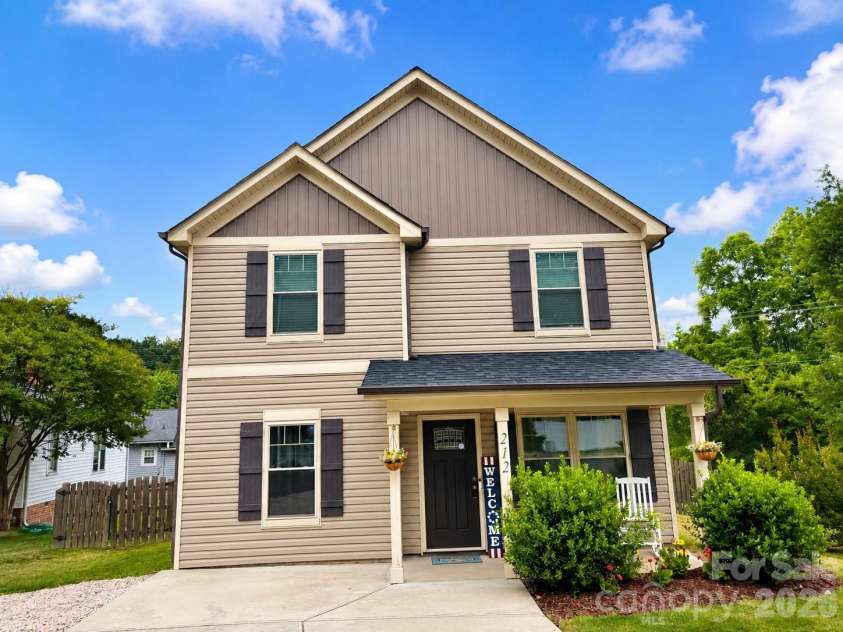 212 Old Centergrove Road, Kannapolis, NC 28083.  MLS# CAR4411907, YatesRealty ID 44845. 
