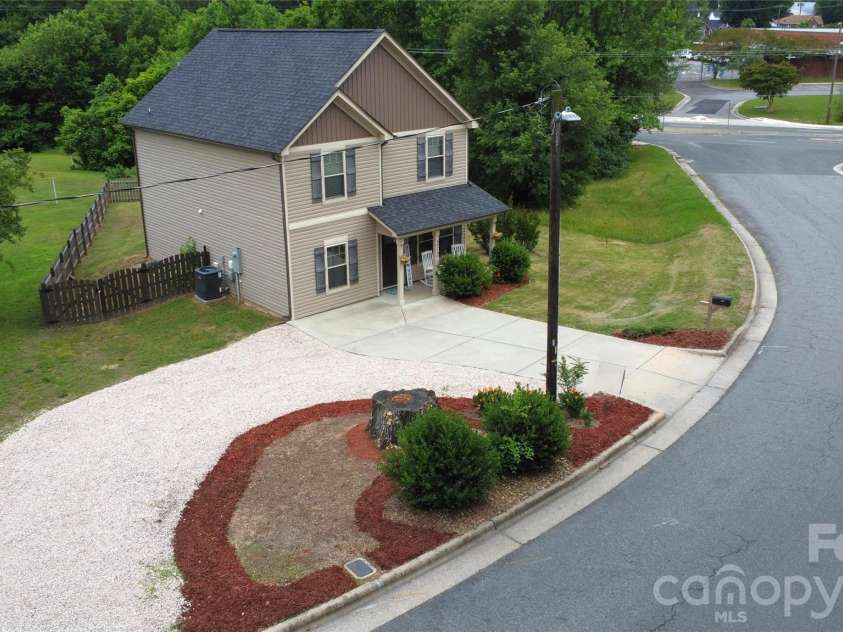 212 Old Centergrove Road, Kannapolis, NC 28083.  MLS# CAR4411907, YatesRealty ID 44845. 